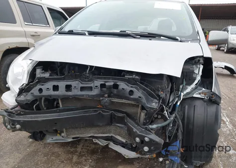 2009 Toyota Yaris z USA, uszkodzony, nr VIN JTDJT903295256490